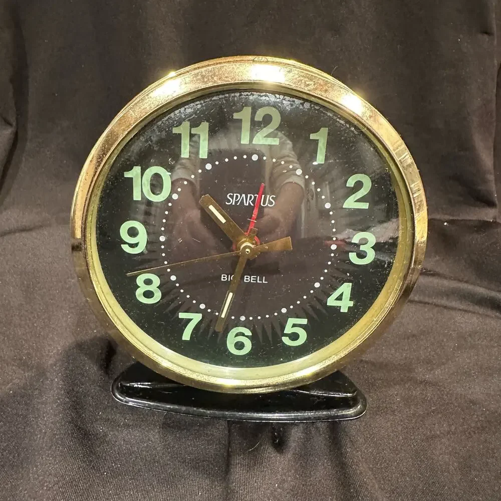 Vintage Spartus Big Bell Winding Alarm Clock Luminous Face Non working